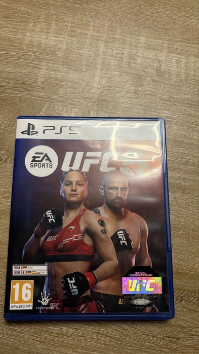 Продавам UFC 5 / Dying Light: Stay Human