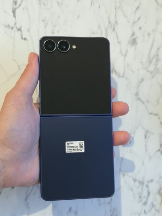Vand/Schimb Samsung Z Flip7 256gb