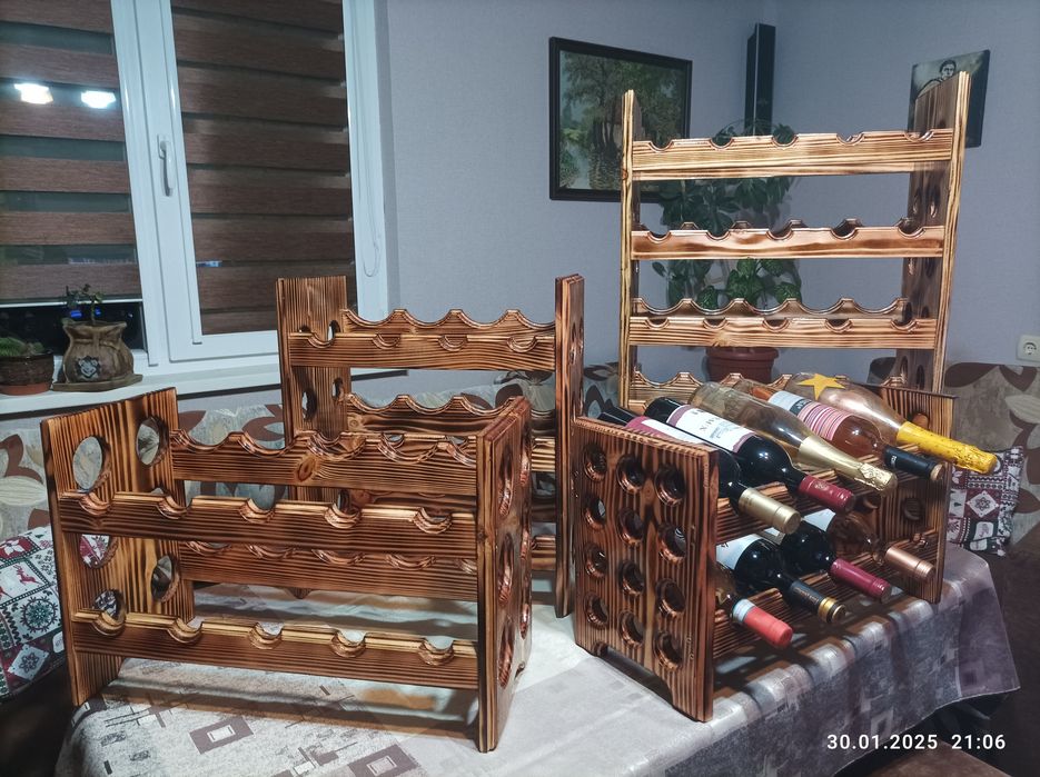 Стойка за вино .