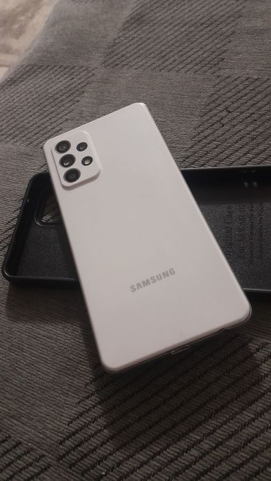 Продам самсунг а52 128/4