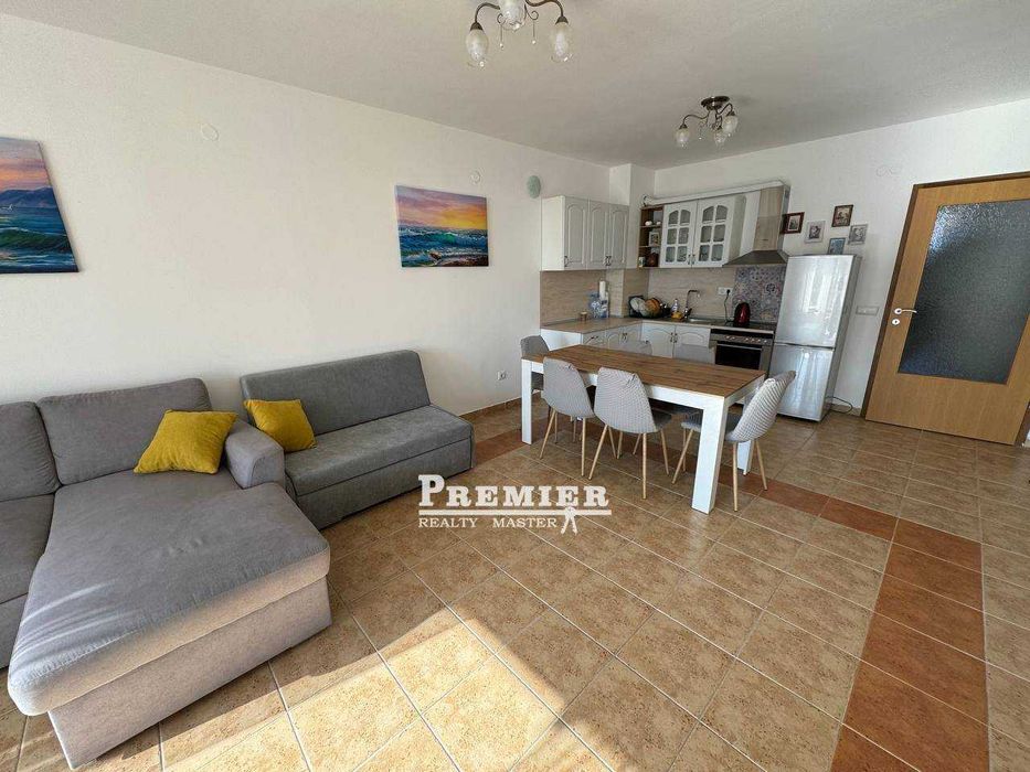 Продава се Двустаен апартамент в Поморие - 97 кв.м за 1600 €/кв.м - Снимка #1