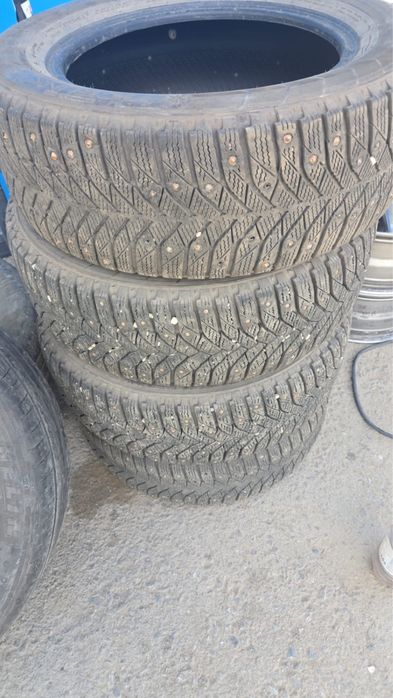 Продам Резину 215/60/16