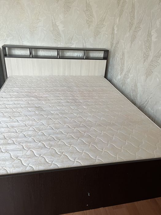 Двухспальняя кровать