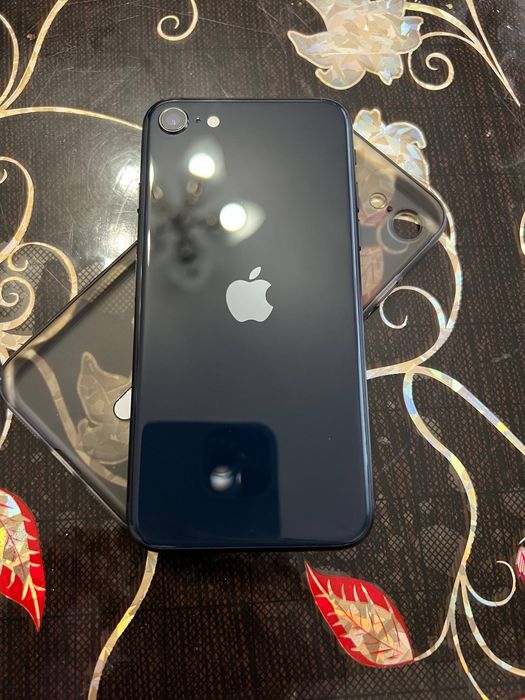 Продаю iphone se 3gen 2022г 128gb 85%