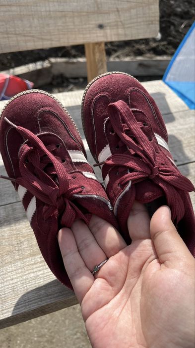 Кроссовки почти новые детские