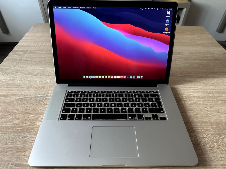 MacBookPro15Mid 2014 i7 16GB/SSD500GB傷あり MacBook Pro 15 Retina Mid 2014 i7 16 Gb ram 480 Gb Ssd Iasi • OLX.ro