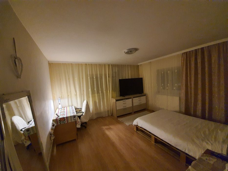 Apartament, mansardă și pod (300 mp)PIATA DE ALIMENTE- CENTRU VECHI