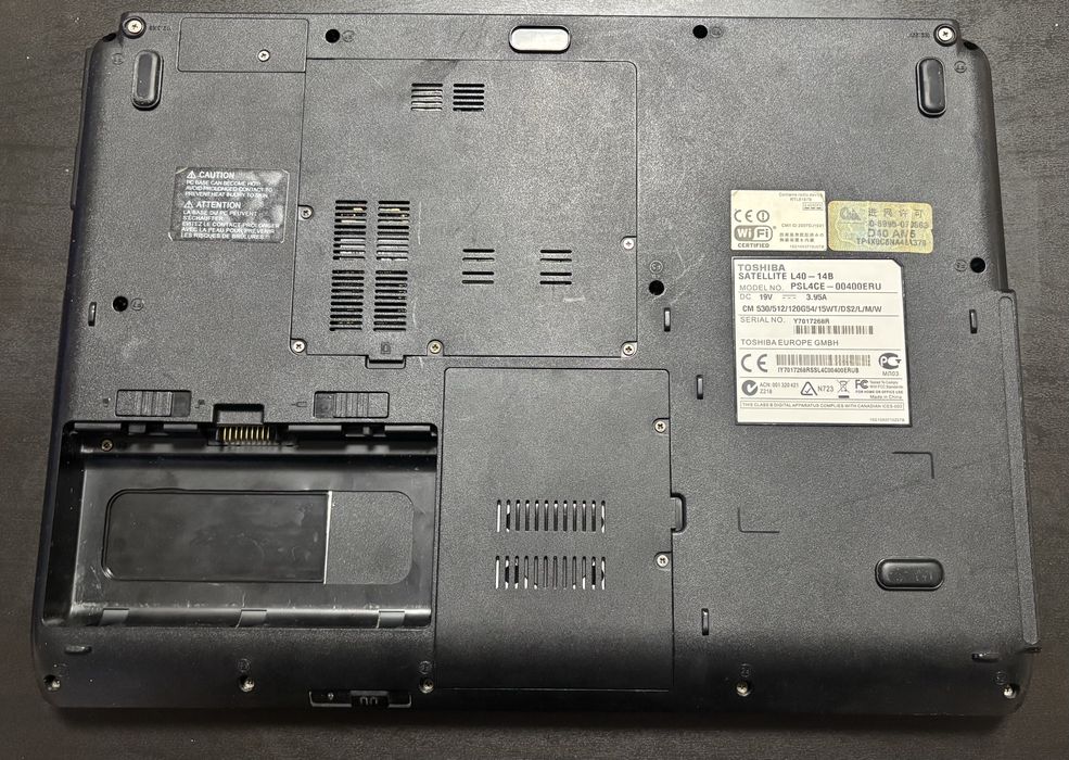 Продавам лаптоп Toshiba и iPad Air