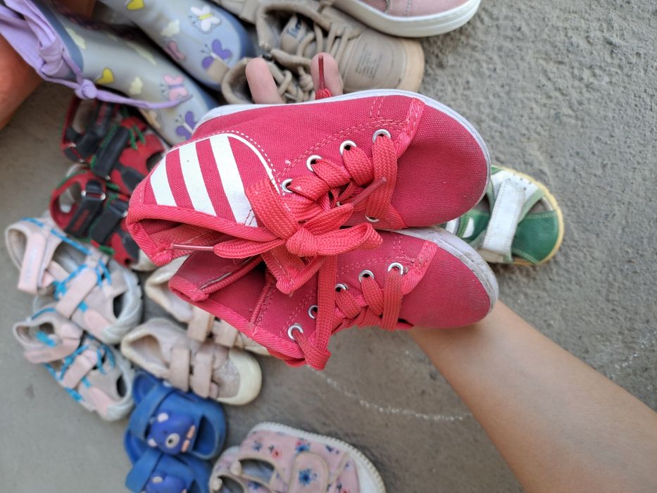 Обувь детский отдам