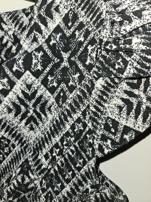 Официална черно-бяла рокля