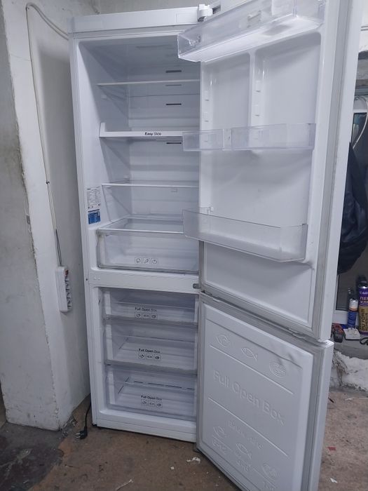 Холодильник Самсунг ноуфрост