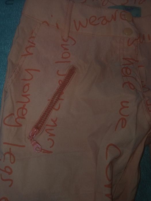 штаны яркие прямые