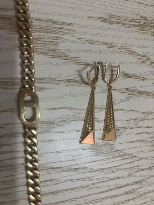 Золота 99 доллар за грамм 585 проба  тилла сотилади 1 грами 100 долла