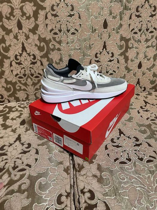 Кроссовки Nike Waffle One. Размер 10.5. Оригинал США. Новые.