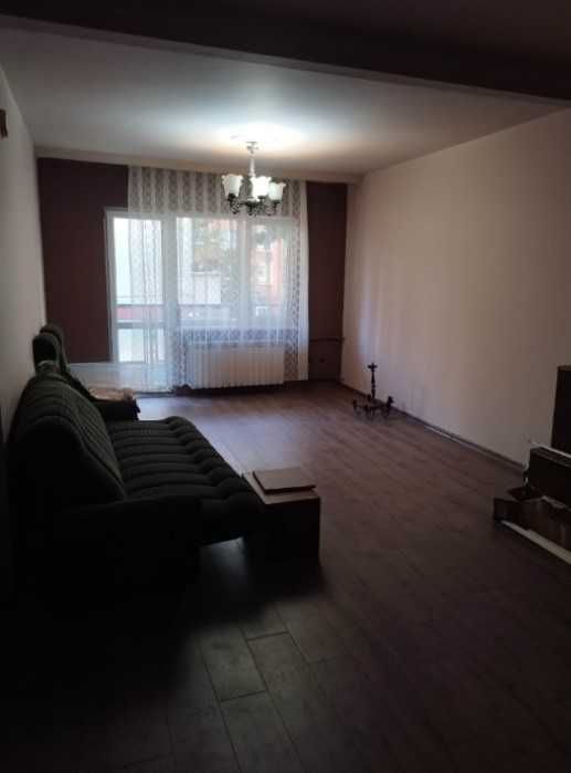 Дава се под наем Тристаен апартамент в София, Център - 111 кв.м за 1150 € - Снимка #3