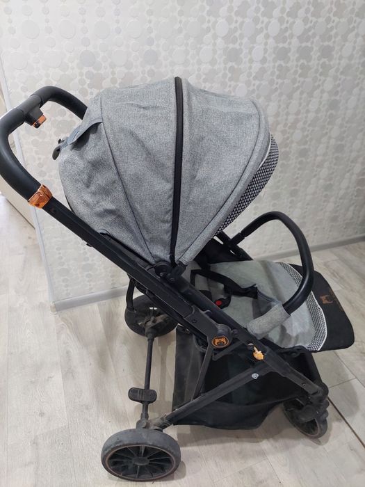 Продам детскую коляску