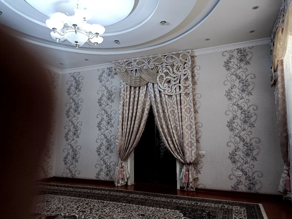 6 сотихли коттедж сотилади. Карвон бозор томонда