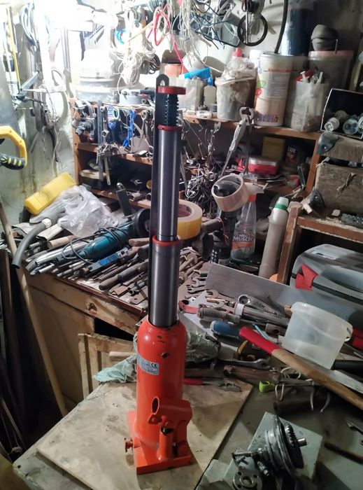 Домкрат гидравлический