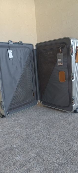 Продам чамодан TUMI