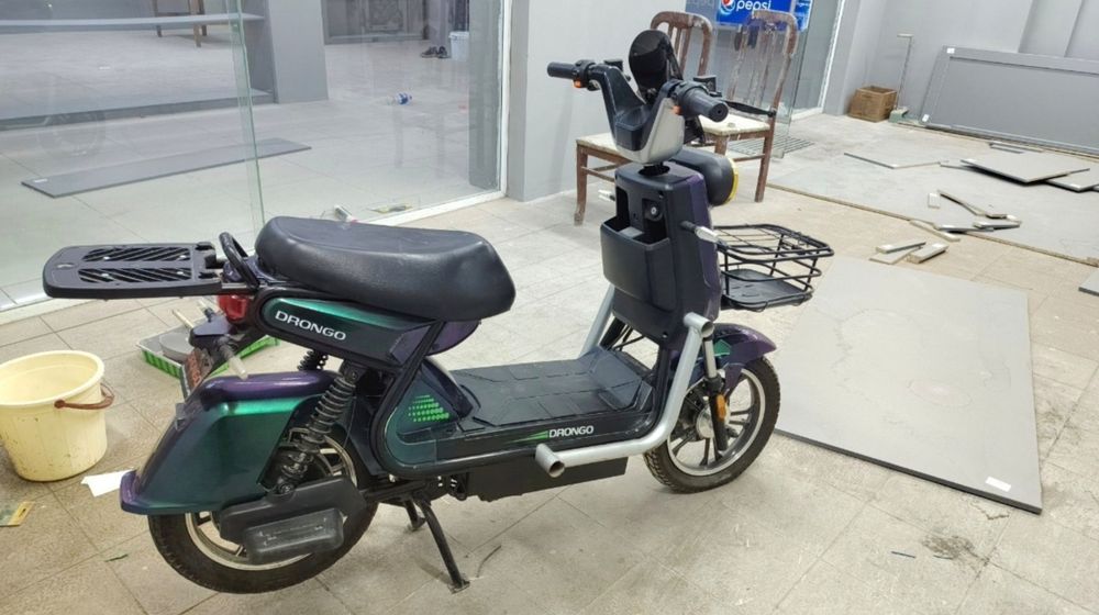 Скутер срочно сотилади