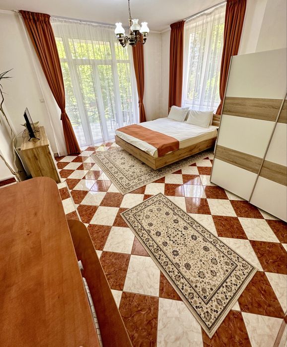 Vila de inchiriat/ Predare Afacere la Cheie