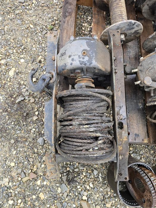 Troliu mecanic capestan