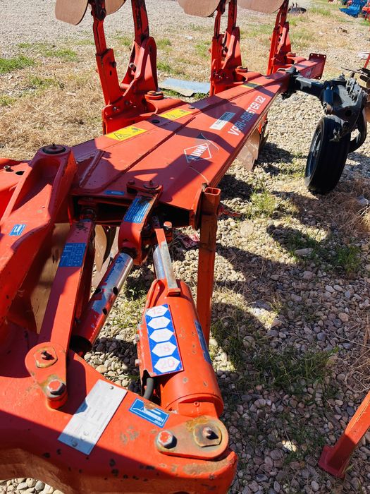 Plug Kuhn Multimaster si Master 110 103 122 cu 4 brazde 2012 Lemken