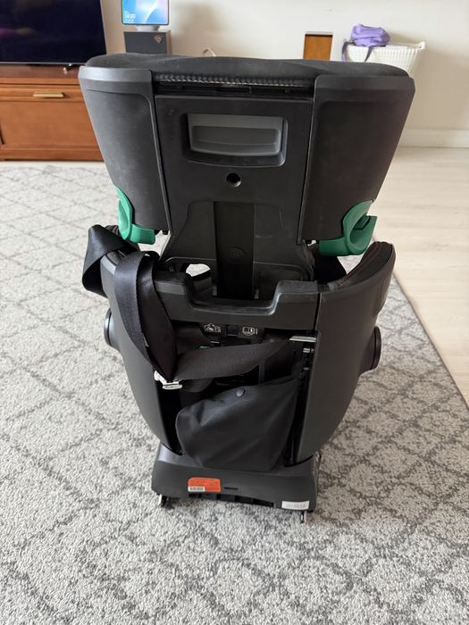 Britax Romer Advansafix i-Size - ISOFIX - 15 luni 12 ani - 9 la 36 Kg - SICT