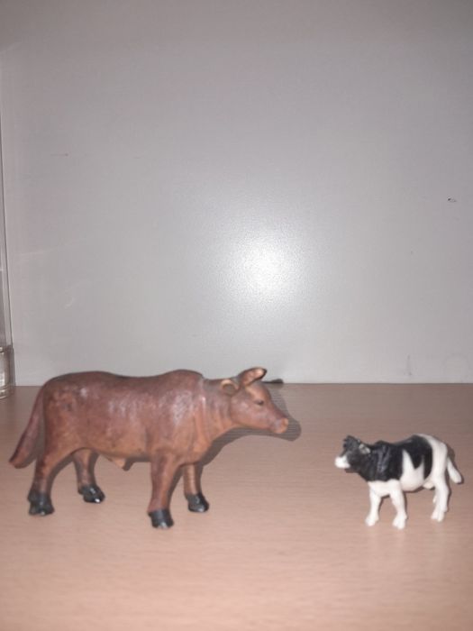 Игрушки животные цена договорная.