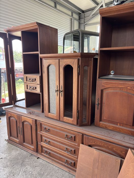 Продавам секция в перфектно състояние