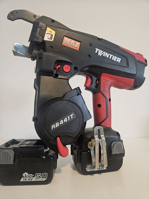 Mașini de legat fier max rb 441,611 si 443