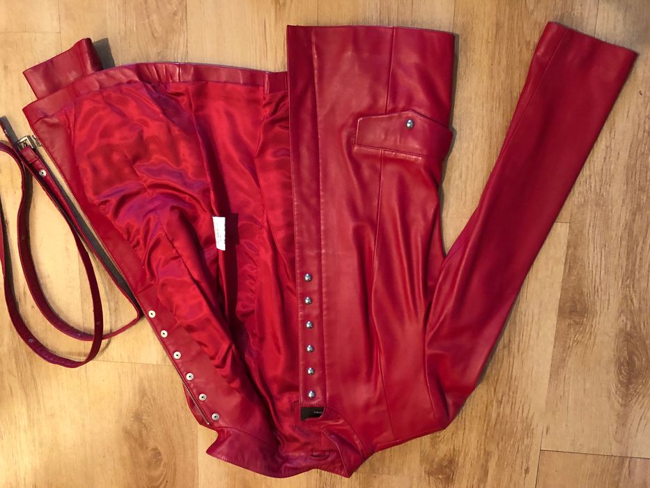 Jacheta piele, masura 40, inchidere cu fermoar si capse, cordon