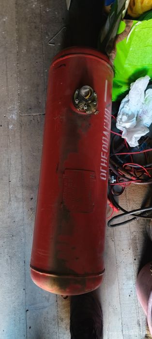 Два газовых баллона 35 литров
