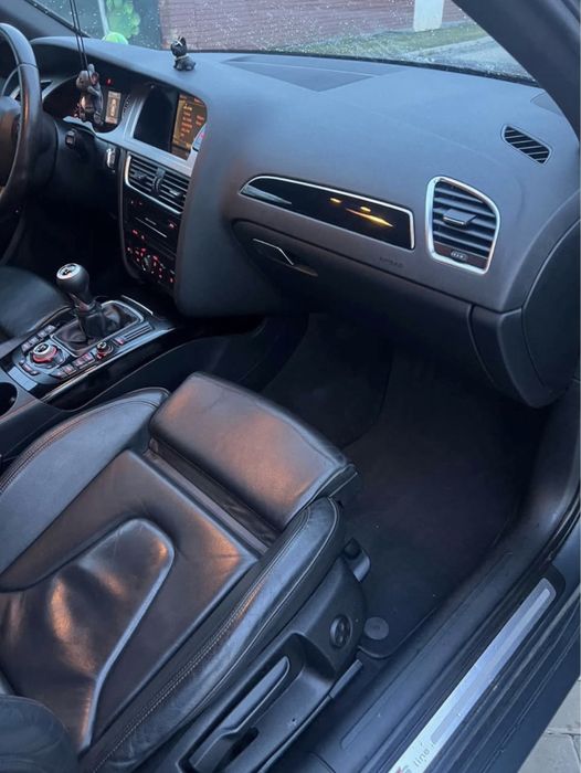 Vand Audi A4 B8 2010 Manuala S Line 2.0 TDI