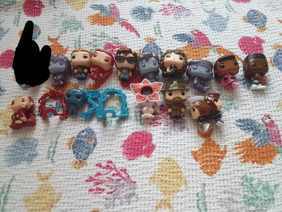 Киндеры очень странные дела