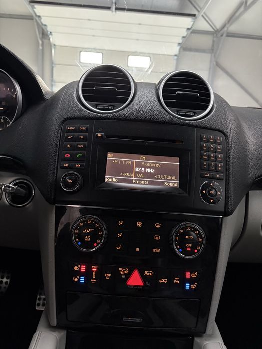 Mercedes ML 350 3.0 Diesel 4x4 Automat Full Option Piele Crem R20 Accept Schimb