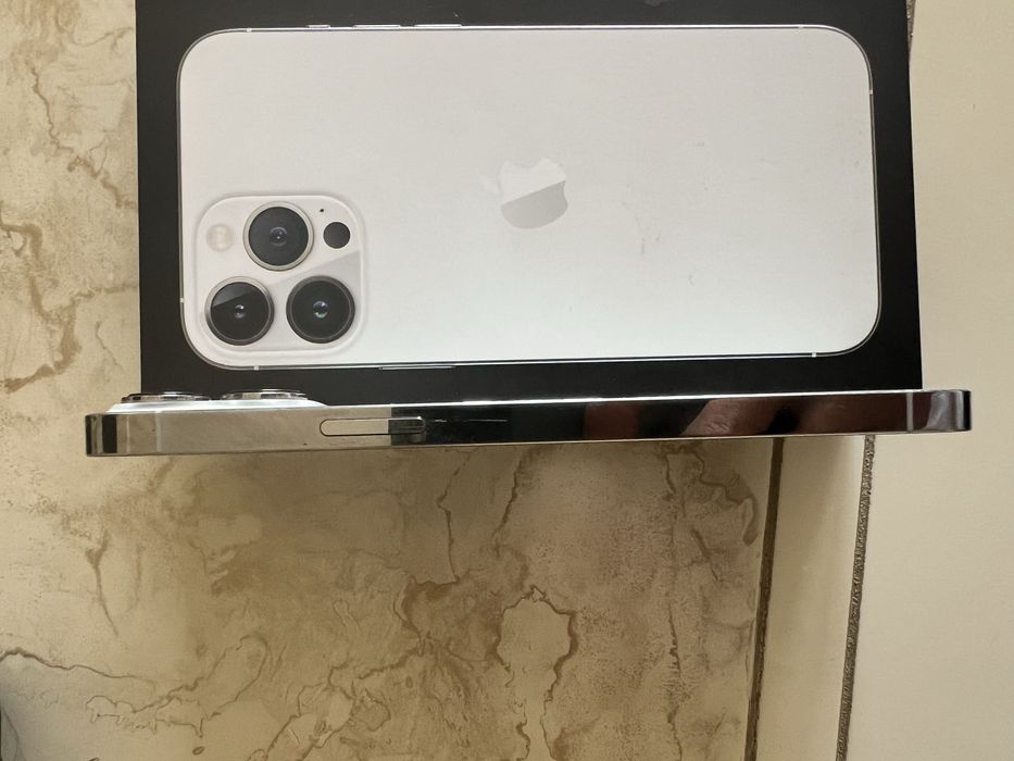 Продам Iphone 13 pro max