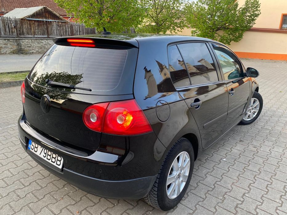 Volkswagen golf 5. 1.9 disel 2008  6+1 viteze