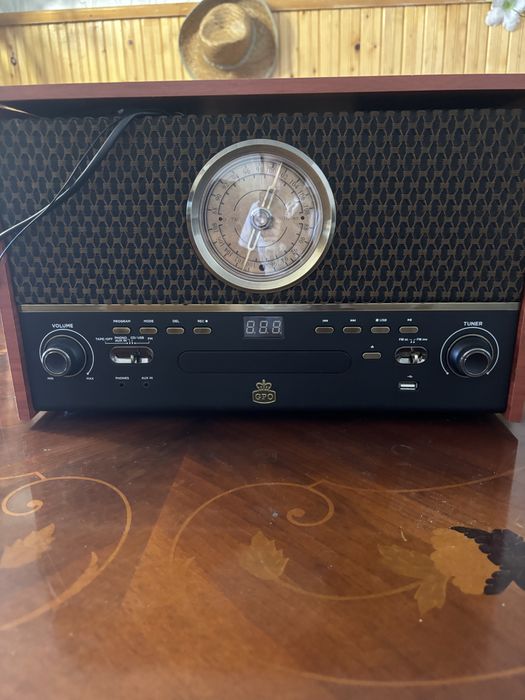 Ретро радио с грамофон