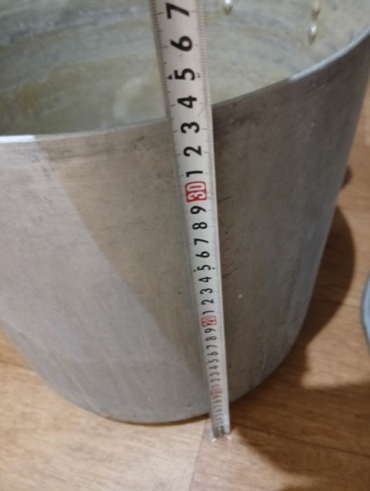 Продам алюминиевую кастрюлю