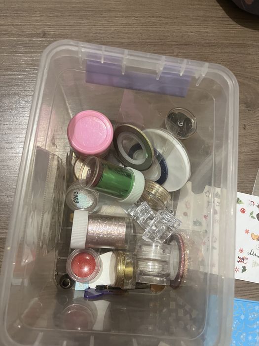 Продам материал для маникюра