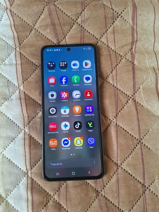 Samsung Galaxy Z Flip 3