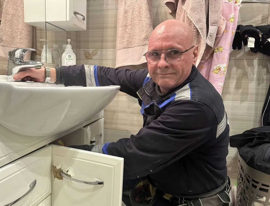 Сантехник частный выезд в любое время. Услуги сантехника