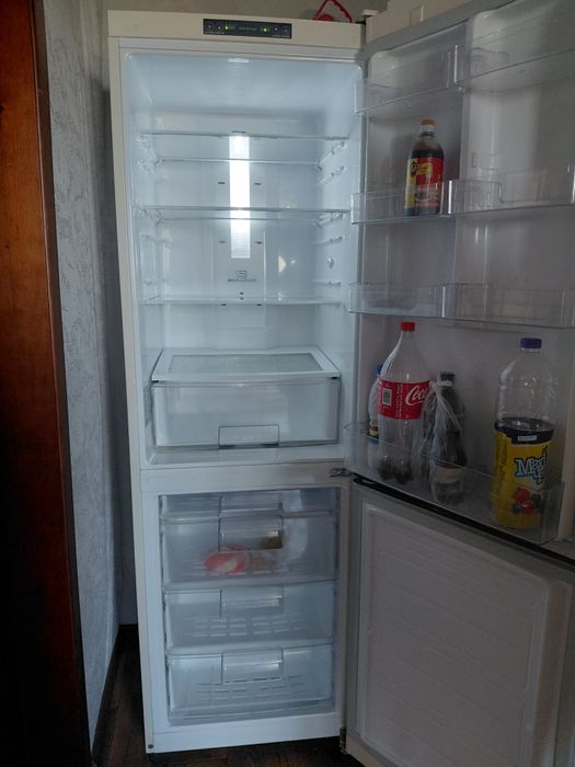 Продам холодильник