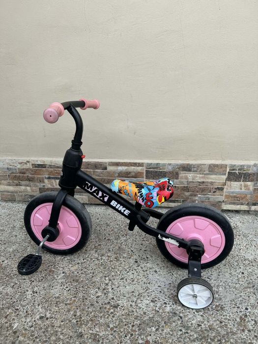 Детско колело WAX BIKE с помощни колела – почти ново