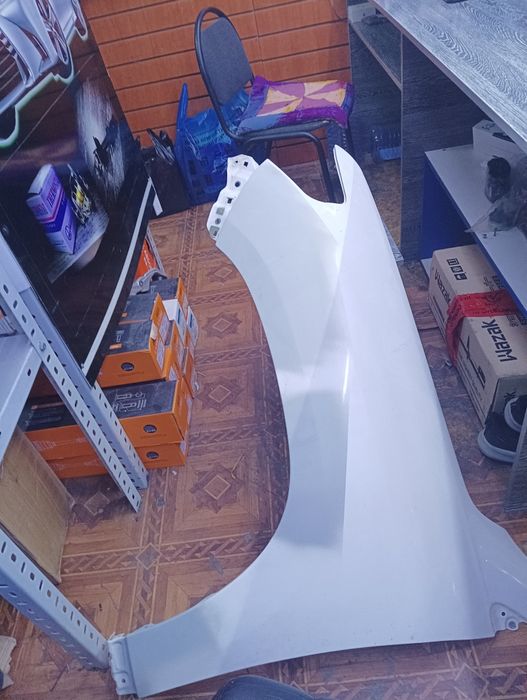 Крыло на Тайота Прадо 200