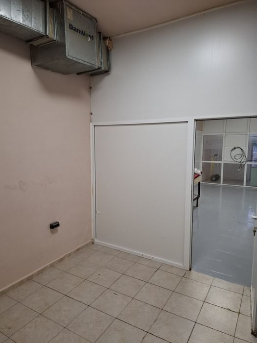 Дава се под наем Промишлена сграда в Стара Загора, Три чучура - север - 120 кв.м за 660 € - Снимка #9