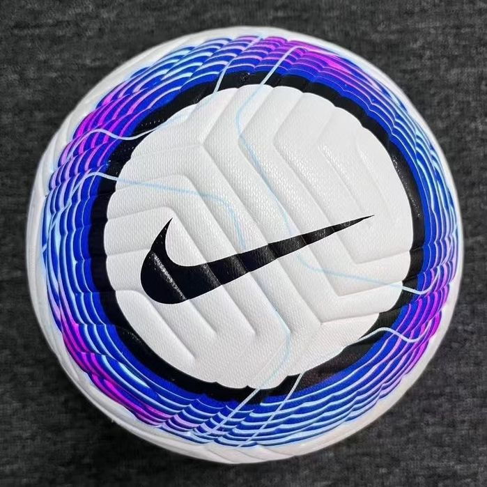 Футбольеые мячи adidas nike