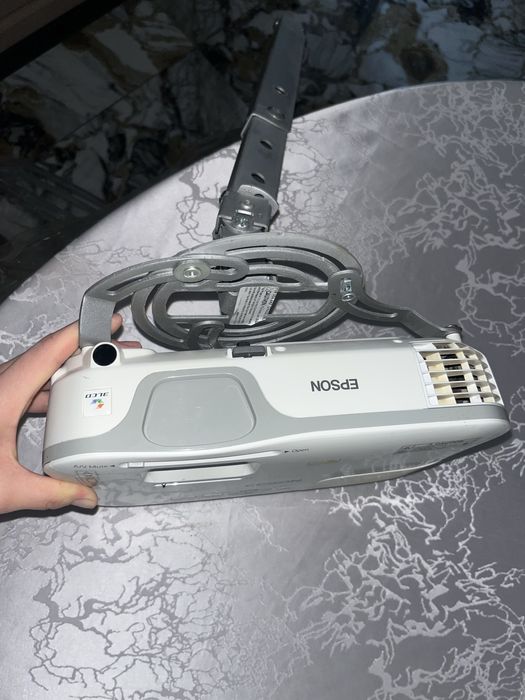 Epson EB-X11 проэктор