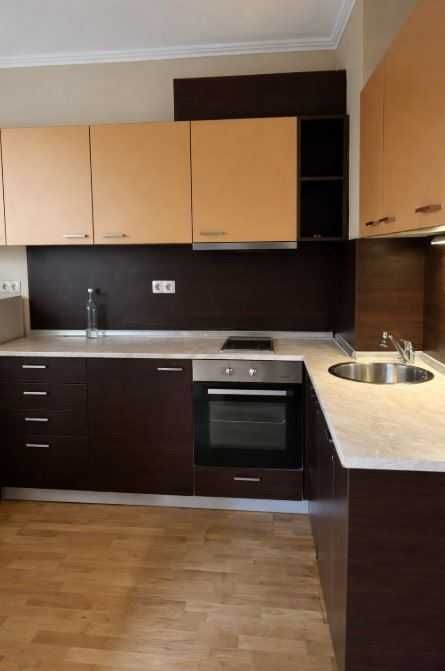 Дава се под наем Тристаен апартамент в София, Бояна - 150 кв.м за 547.23 € - Снимка #1